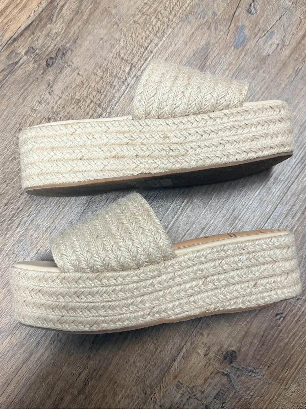 Lulu's Beige Espadrille Platform Slide Sandals women’s size 6